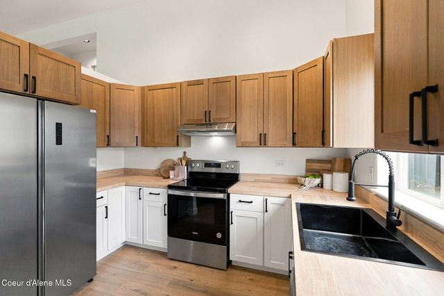 1865 N Stagecoach DR, Post Falls, ID 83854