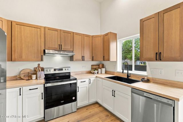 1865 N Stagecoach DR, Post Falls, ID 83854