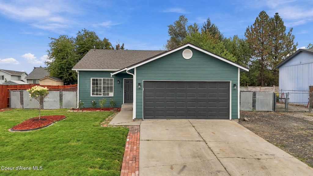 1865 N Stagecoach DR, Post Falls, ID 83854