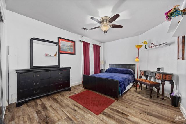 12209 Vista Montana Drive, Bakersfield, CA 93306