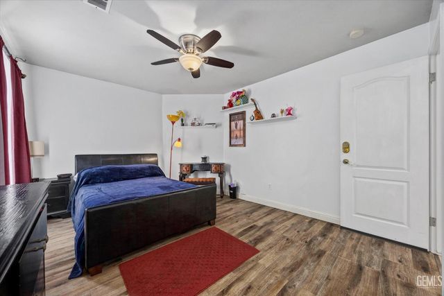 12209 Vista Montana Drive, Bakersfield, CA 93306