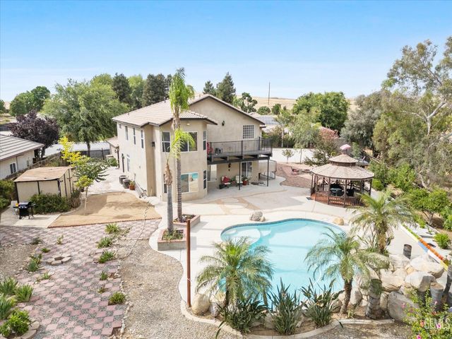 12209 Vista Montana Drive, Bakersfield, CA 93306