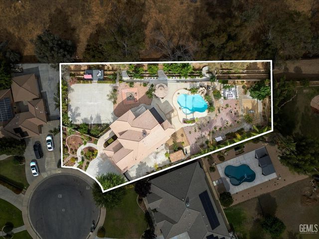 12209 Vista Montana Drive, Bakersfield, CA 93306