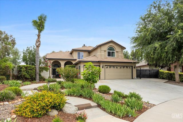 12209 Vista Montana Drive, Bakersfield, CA 93306