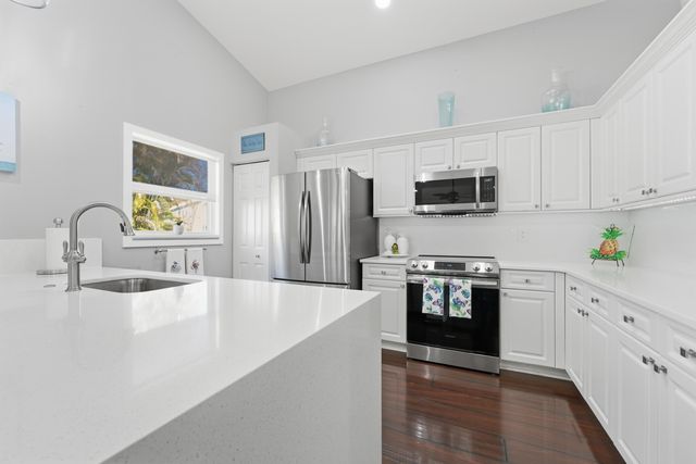 2811 SW Mustang Terrace, Stuart, FL 34997