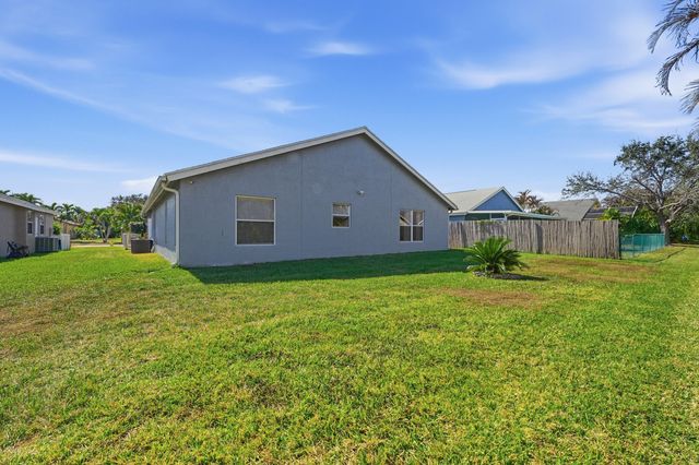 2811 SW Mustang Terrace, Stuart, FL 34997