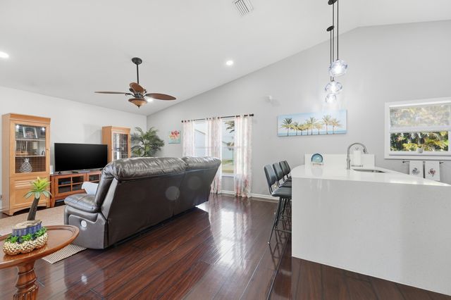 2811 SW Mustang Terrace, Stuart, FL 34997