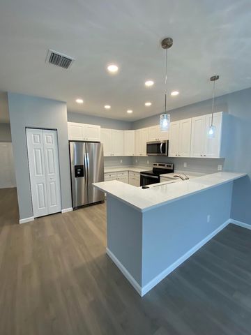 514 NW 11th Avenue, Boynton Beach, FL 33435