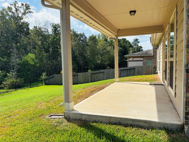 2027 Brookmont Drive, Conroe, TX 77301