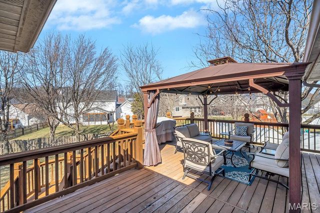 3 Pinehurst Forest Court, O'fallon, MO 63366