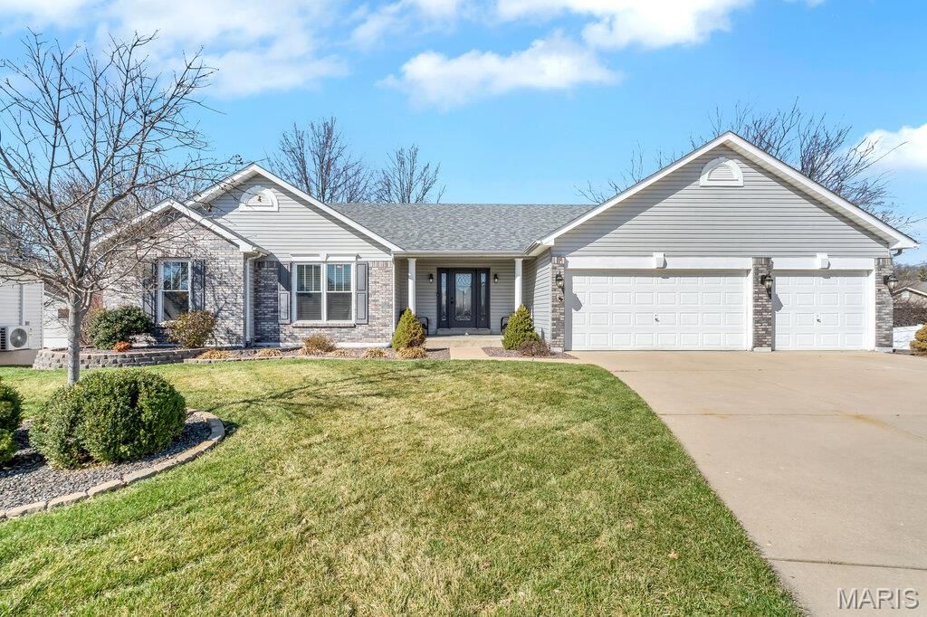 3 Pinehurst Forest Court, O'fallon, MO 63366