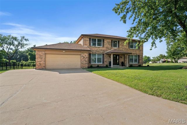 421 Falaise Drive, St Louis, MO 63141