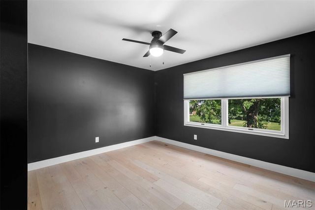 421 Falaise Drive, St Louis, MO 63141