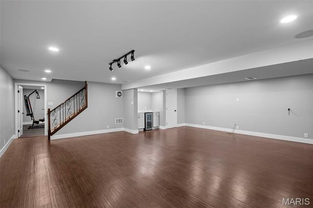 421 Falaise Drive, St Louis, MO 63141
