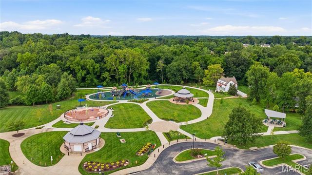 421 Falaise Drive, St Louis, MO 63141