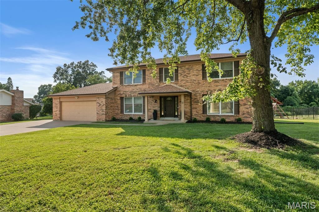 421 Falaise Drive, St Louis, MO 63141