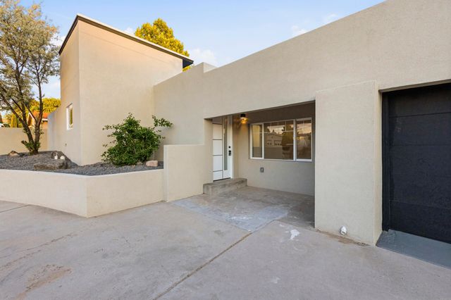 2614 Schell Place NE, Albuquerque, NM 87106