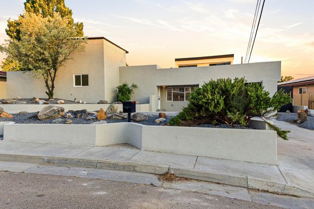 2614 Schell Place NE, Albuquerque, NM 87106