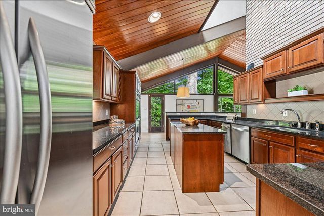6620 FERNWOOD CT, Bethesda, MD 20817