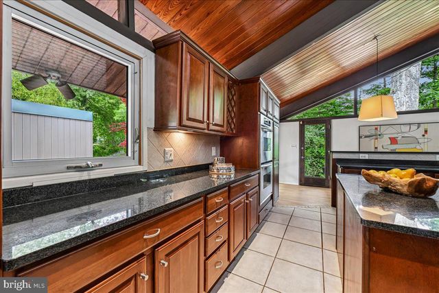 6620 FERNWOOD CT, Bethesda, MD 20817