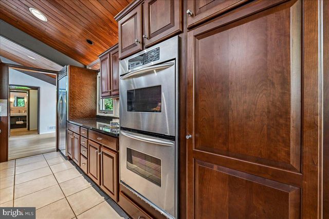 6620 FERNWOOD CT, Bethesda, MD 20817