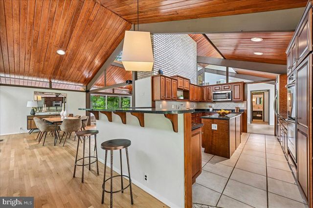 6620 FERNWOOD CT, Bethesda, MD 20817