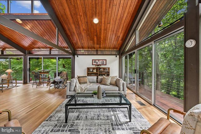 6620 FERNWOOD CT, Bethesda, MD 20817