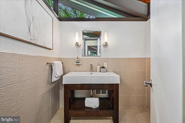 6620 FERNWOOD CT, Bethesda, MD 20817