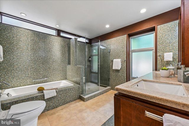 6620 FERNWOOD CT, Bethesda, MD 20817