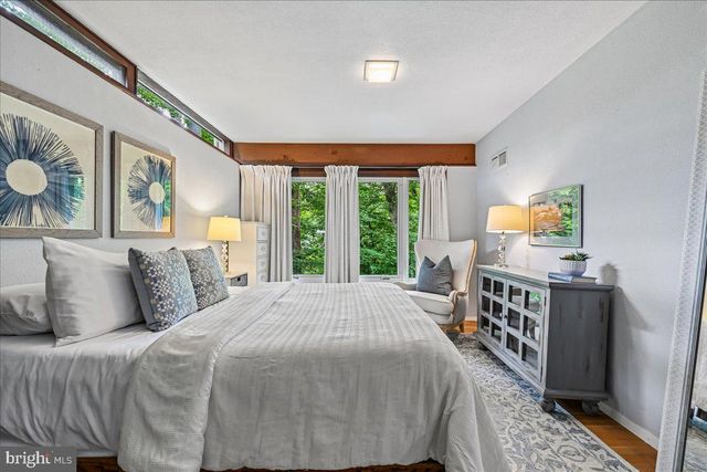 6620 FERNWOOD CT, Bethesda, MD 20817
