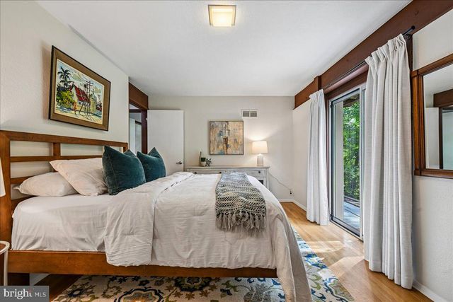 6620 FERNWOOD CT, Bethesda, MD 20817