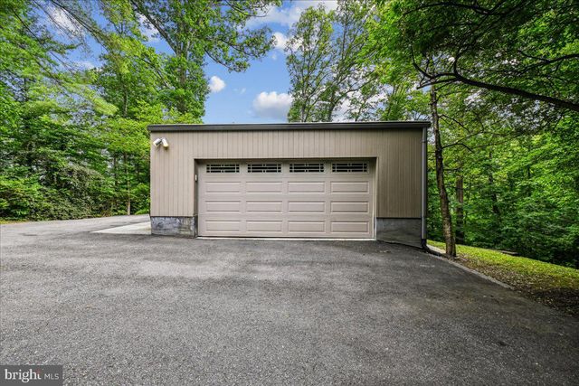 6620 FERNWOOD CT, Bethesda, MD 20817