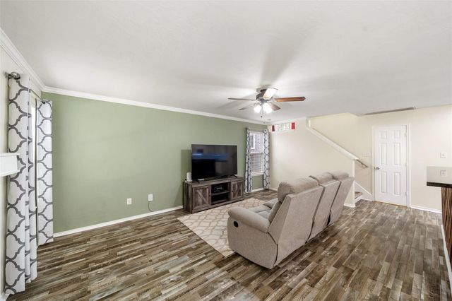 38 Wineberry Place, The Woodlands, TX 77382