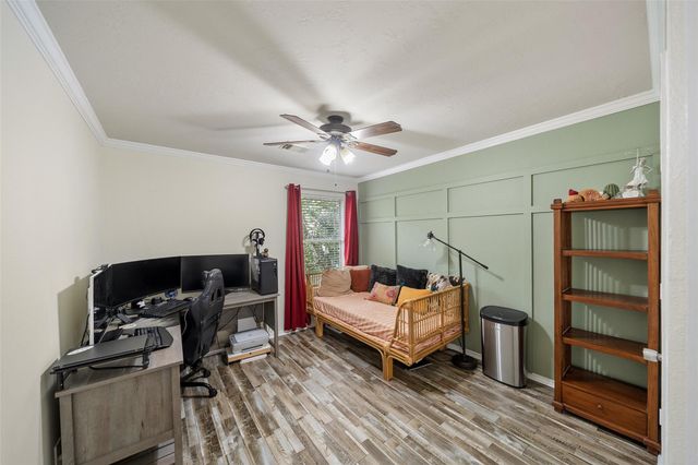 38 Wineberry Place, The Woodlands, TX 77382