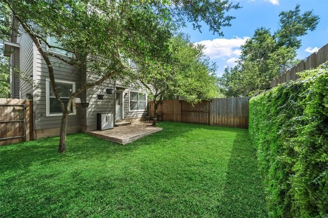 38 Wineberry Place, The Woodlands, TX 77382