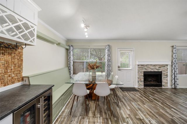 38 Wineberry Place, The Woodlands, TX 77382
