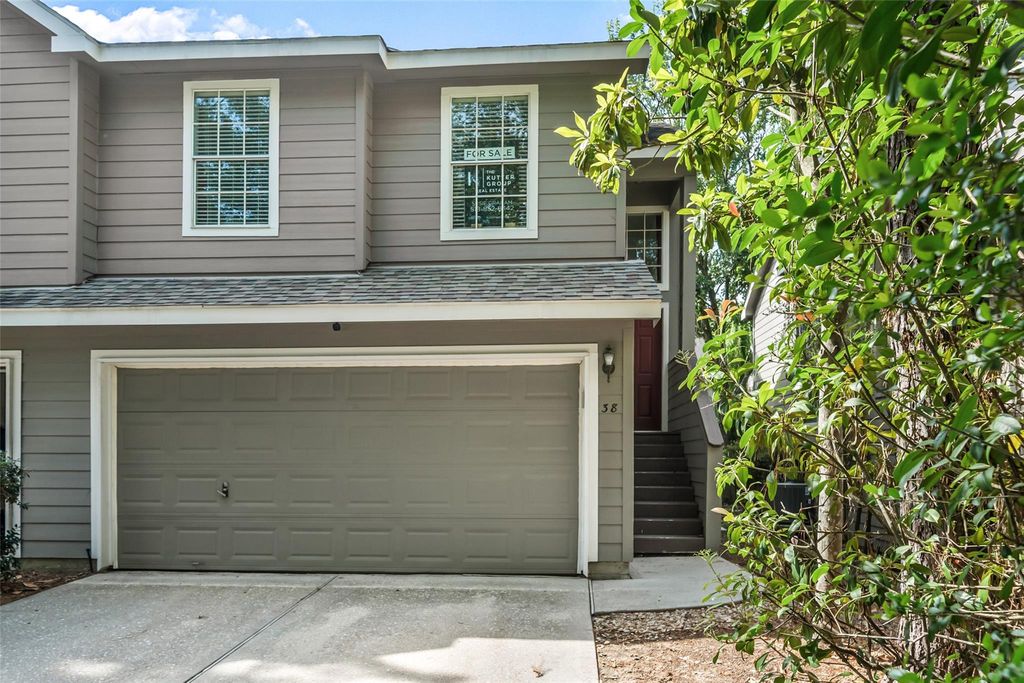 38 Wineberry Place, The Woodlands, TX 77382