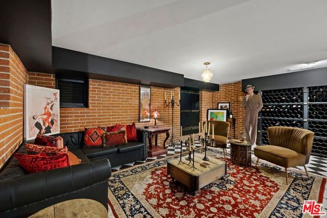 820 N Verano Drive, Glendora, CA 91741