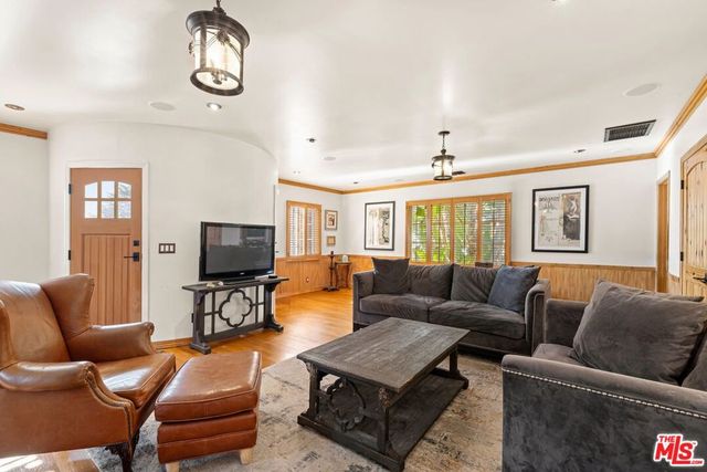 820 N Verano Drive, Glendora, CA 91741