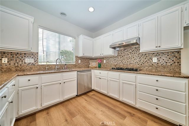 6377 Peach Ave, Eastvale, CA 92880