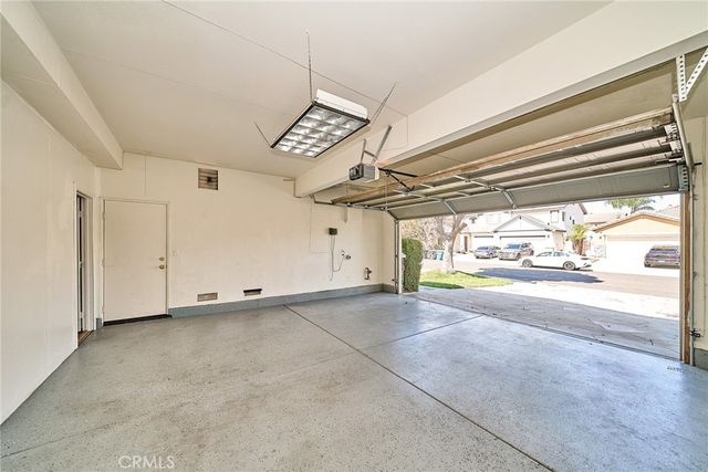 6377 Peach Ave, Eastvale, CA 92880