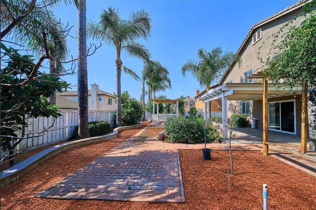 6377 Peach Ave, Eastvale, CA 92880
