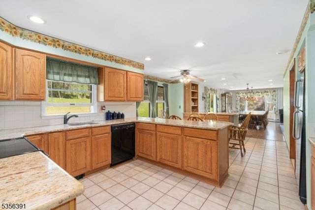75 Wolfs Corner Rd, Green Twp., NJ 07860
