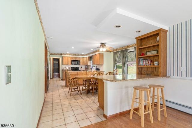 75 Wolfs Corner Rd, Green Twp., NJ 07860