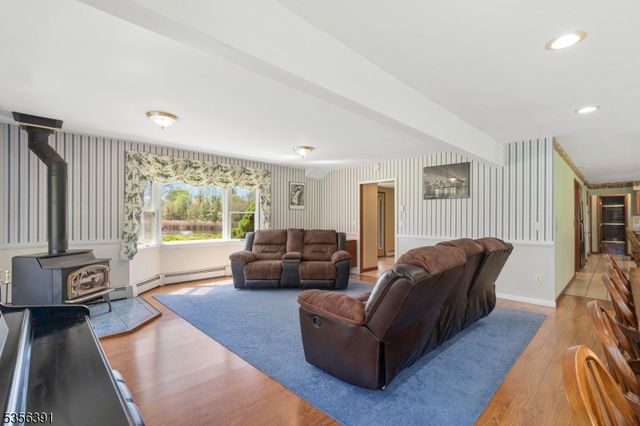 75 Wolfs Corner Rd, Green Twp., NJ 07860