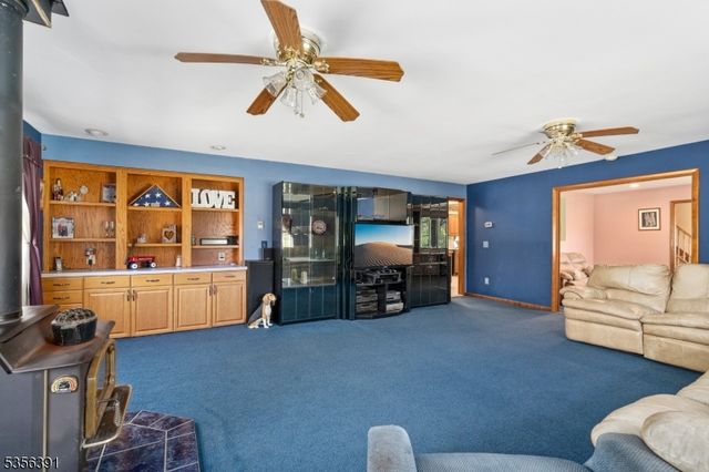 75 Wolfs Corner Rd, Green Twp., NJ 07860