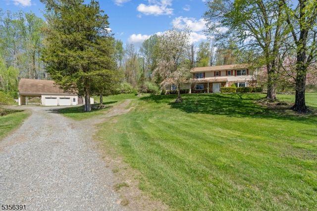 75 Wolfs Corner Rd, Green Twp., NJ 07860