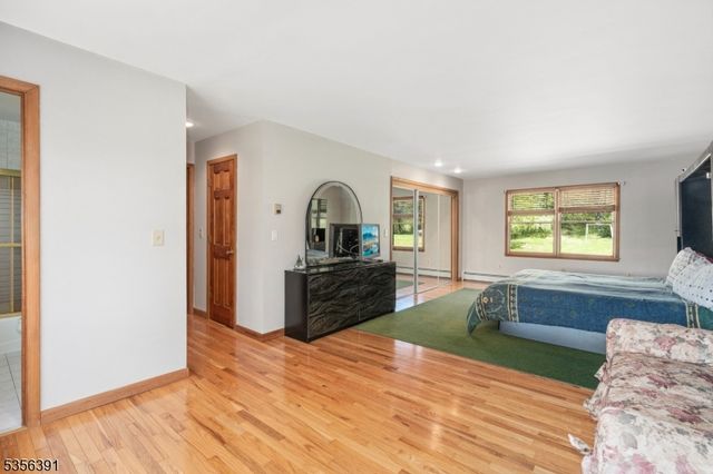 75 Wolfs Corner Rd, Green Twp., NJ 07860