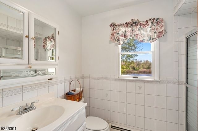75 Wolfs Corner Rd, Green Twp., NJ 07860