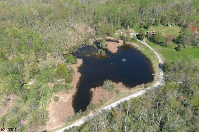 75 Wolfs Corner Rd, Green Twp., NJ 07860